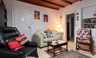 Chalet con dpto en venta