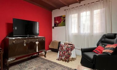 Chalet con dpto en venta