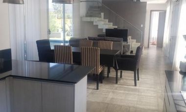 VENTA CASA 5 AMB CON PILETA   BRISAS DE ADROGUE