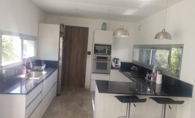 VENTA CASA 5 AMB CON PILETA   BRISAS DE ADROGUE