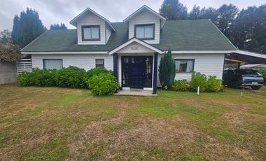 AMPLIA CASA EN LAS GAVIOTAS VALDIVIA