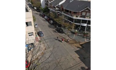 VENDO DEPARTAMENTO 4 AMBIENTES CON COCHERA PARA DOS VEHCULOS