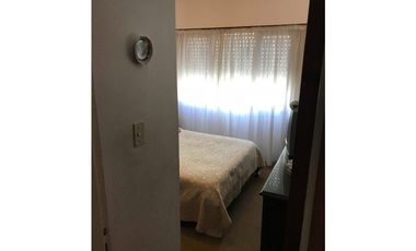 VENDO DEPARTAMENTO 4 AMBIENTES CON COCHERA PARA DOS VEHCULOS