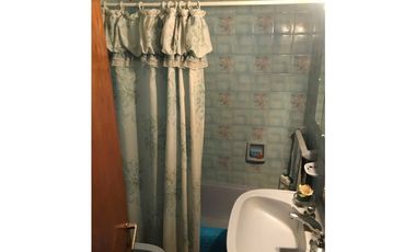 VENDO DEPARTAMENTO 4 AMBIENTES CON COCHERA PARA DOS VEHCULOS