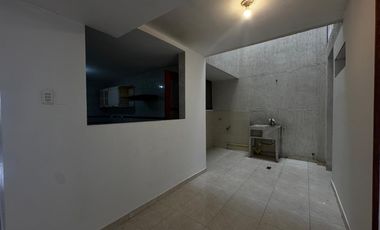 casa en arriendo en capri. Cod A120694