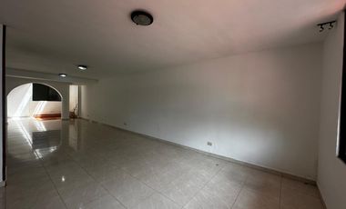 casa en arriendo en capri. Cod A120694