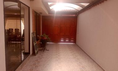 casa en arriendo/venta en el refugio. Cod A1092023