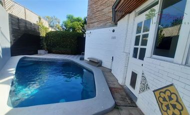 Casa en venta de 3D/3B Piscina en condominio Ñuñoa