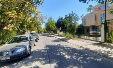 Casa en venta de 3D/3B Piscina en condominio Ñuñoa