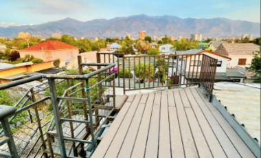 Casa en venta de 3D/3B Piscina en condominio Ñuñoa