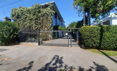 Casa en venta de 3D/3B Piscina en condominio Ñuñoa