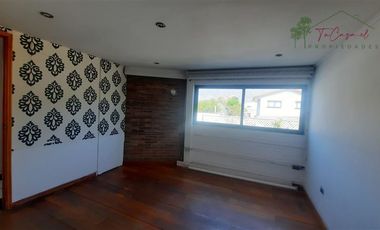 Casa en venta de 3D/3B Piscina en condominio Ñuñoa