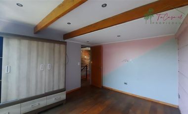 Casa en venta de 3D/3B Piscina en condominio Ñuñoa