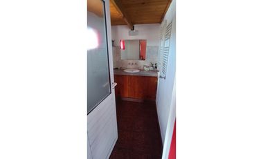 OPORTUNIDAD CASA EN PLANTA ALTA CON GALPÓN LOCAL Y GARAJE