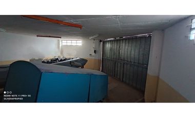 OPORTUNIDAD CASA EN PLANTA ALTA CON GALPÓN LOCAL Y GARAJE