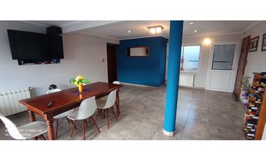 OPORTUNIDAD CASA EN PLANTA ALTA CON GALPÓN LOCAL Y GARAJE