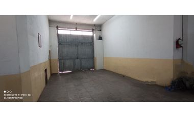 OPORTUNIDAD CASA EN PLANTA ALTA CON GALPÓN LOCAL Y GARAJE