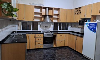 ALDO BONZI-VENTA-CASA MULTIFAMILIAR