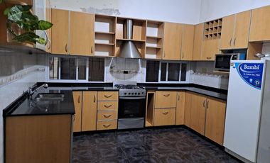 ALDO BONZI-VENTA-CASA MULTIFAMILIAR