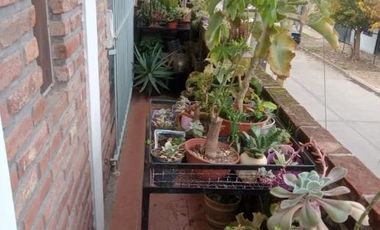 Casa con Departamento en venta en Barrio Luna