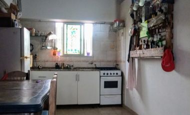 Casa con Departamento en venta en Barrio Luna