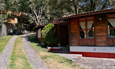 Cabaña campestre en privada arbolada