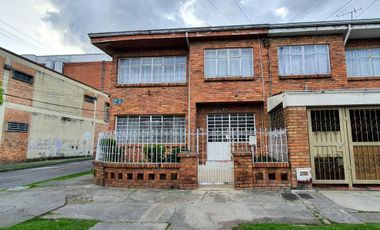 CASA en VENTA en Bogotá Popular Modelo