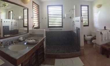 RESIDENCIA EN VENTA EN IXTAPA