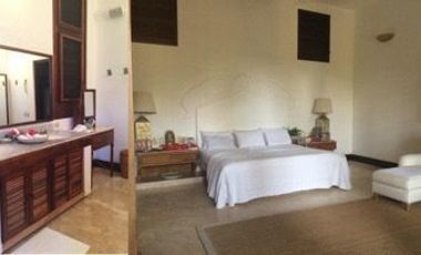 RESIDENCIA EN VENTA EN IXTAPA