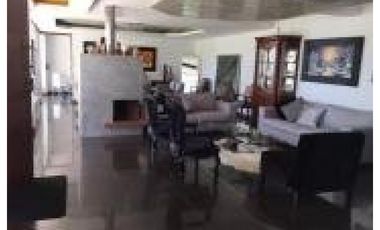Casa de arriendo, sector Cumbayá, Urb. Vista Grande, 4 dormitorios