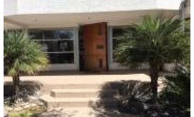 Casa de arriendo, sector Cumbayá, Urb. Vista Grande, 4 dormitorios