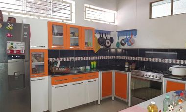 casa en venta en barrio  juana paula. Cod V100467