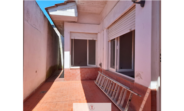 PH DE TRES AMBIENTES INTERNO CON PATIO