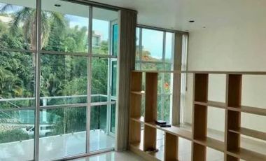 RENA Triumph Towers Loft Amueblado,  Vig, Gym,  Elvador, Alb, Restaurante