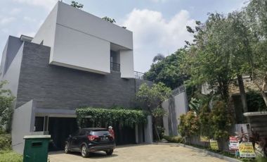 Dijual Rumah Bukit Terrace Golf BSD City Tangerang Baru Besar Mewah Dengan Swimming Pool Siap Huni