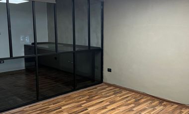 OFICINA EN VENTA AL NORTE EN BUGAMBILIAS