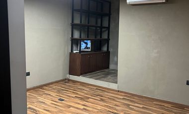 OFICINA EN VENTA AL NORTE EN BUGAMBILIAS