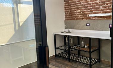 OFICINA EN VENTA AL NORTE EN BUGAMBILIAS