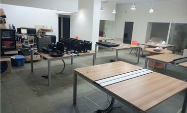 Se Alquila Local en el corazon de OBARRIO!! 225mt2