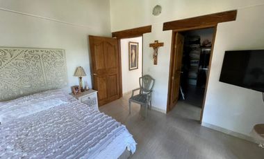 Venta de moderna FINCA con jacuzzi en El Noral, Copacabana.