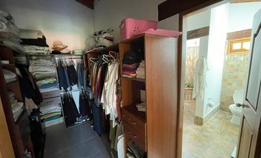 Venta de moderna FINCA con jacuzzi en El Noral, Copacabana.