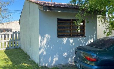 LATORRE PROP. VENDE CHALET 2 AMB CON PARQUE - HERMOSO ENTORNO CERCA DEL MAR