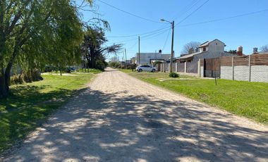 LATORRE PROP. VENDE CHALET 2 AMB CON PARQUE - HERMOSO ENTORNO CERCA DEL MAR