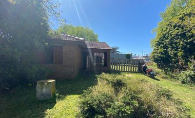 LATORRE PROP. VENDE CHALET 2 AMB CON PARQUE - HERMOSO ENTORNO CERCA DEL MAR