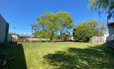 LATORRE PROP. VENDE CHALET 2 AMB CON PARQUE - HERMOSO ENTORNO CERCA DEL MAR