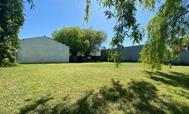 LATORRE PROP. VENDE CHALET 2 AMB CON PARQUE - HERMOSO ENTORNO CERCA DEL MAR