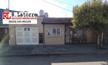 LATORRE PROP. VENDE DOS VIVIENDAS EN BLOCK CON PATIO Y GARAGE