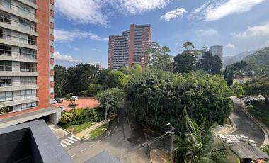 casa en arriendo en poblado. Cod A60131