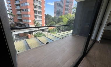 casa en arriendo en poblado. Cod A60131