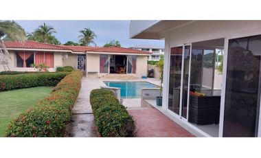 Se Vende Residencia Frente a La Playa – Punta Chame